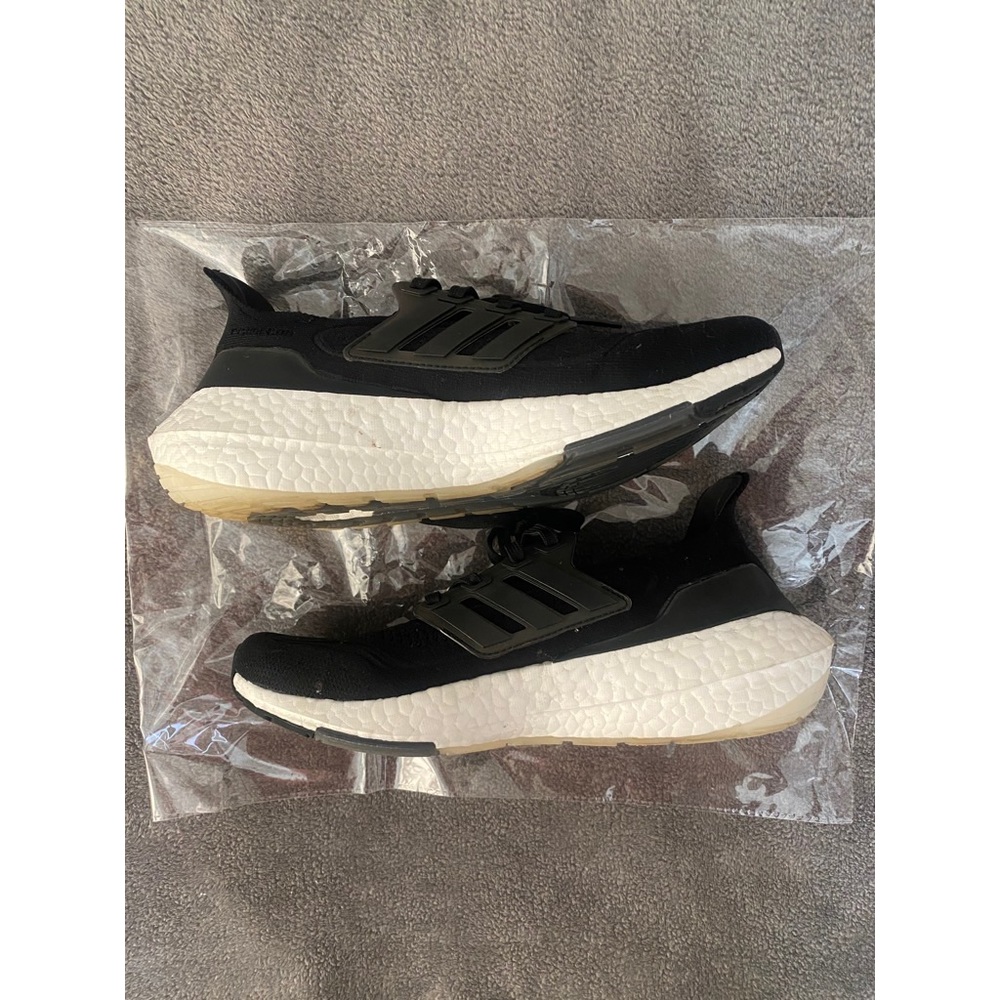 adidas Women's Ultraboost 21 Running Shoe Black Size 7.5